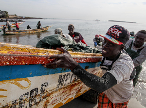 Sénégal: les bateaux européens vont cesser de pêcher au large du pays après l’expiration d’un accord